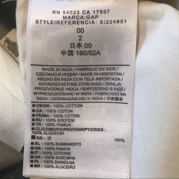 GAP Boyfriend Roll Up Khaki Shorts - Picture 5 of 5